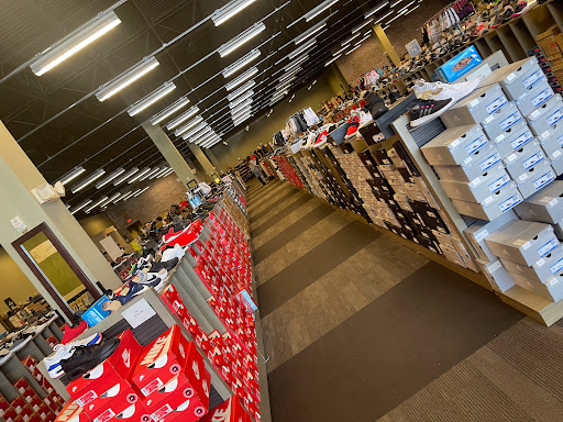 Shoe Store «DSW Designer Shoe Warehouse», reviews and photos, 1331 George Dieter Dr, El Paso, TX 79936, USA
