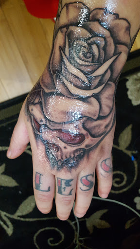 Tattoo Shop «Indelible Ink Tattoo Studio 2.0», reviews and photos, 1163 Pleasant St, Fall River, MA 02723, USA