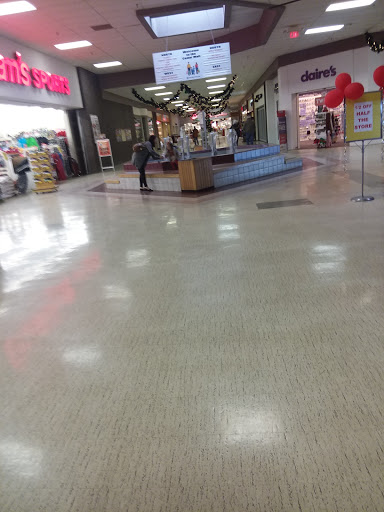 Shopping Mall «Cedar Mall At Rice Lake», reviews and photos, 2900 S Main St, Rice Lake, WI 54868, USA