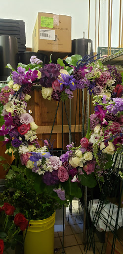 Gift Shop «Avenue Flower Shop», reviews and photos, 10632 S Cicero Ave, Oak Lawn, IL 60453, USA