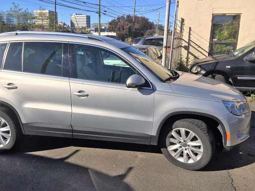 Used Car Dealer «Autobahn Used Cars Stamford», reviews and photos, 58 Magee Ave, Stamford, CT 06902, USA