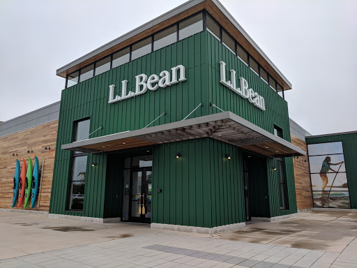 Clothing Store «L.L.Bean», reviews and photos, 701 Lynnhaven Pkwy, Virginia Beach, VA 23452, USA