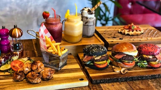 Reviews of Queens Town Burgers in London - Restaurant