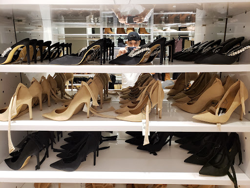 Clothing Store «Express», reviews and photos, 7535 SW 88th St, Miami, FL 33156, USA