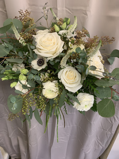 Florist «Villager Flowers & Gifts», reviews and photos, 5278 W Broad St, Columbus, OH 43228, USA