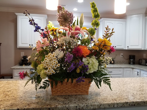 Florist «Rooster Vane Gardens», reviews and photos, 2 S High St, Funkstown, MD 21734, USA