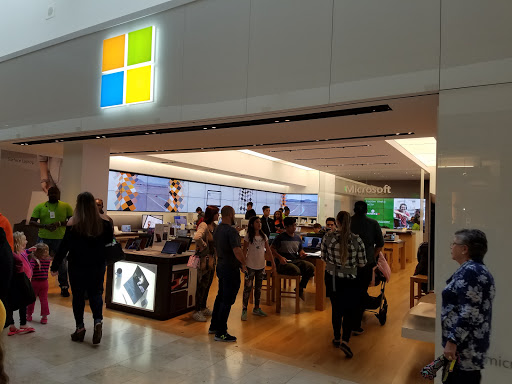 Computer Store «Microsoft Store - Southpark», reviews and photos, 4400 Sharon Rd, Charlotte, NC 28211, USA