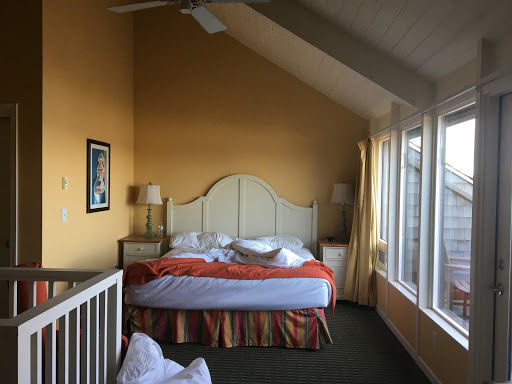 Resort «Embarcadero Resort Hotel & Marina», reviews and photos, 1000 SE Bay Blvd, Newport, OR 97365, USA