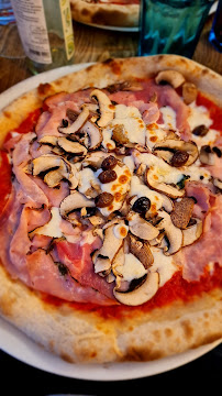 Pizza du Restaurant italien LA CUCINA Pane Amore e Fantasia à Andrésy - n°18