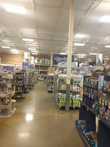 Pet Supply Store «PetSmart», reviews and photos, 2641 Lawndale Dr, Greensboro, NC 27408, USA