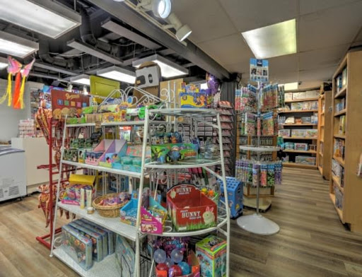 Toy Store «Boomerang Toy Store», reviews and photos, 1 N Forest Beach Dr # B1-4, Hilton Head Island, SC 29928, USA