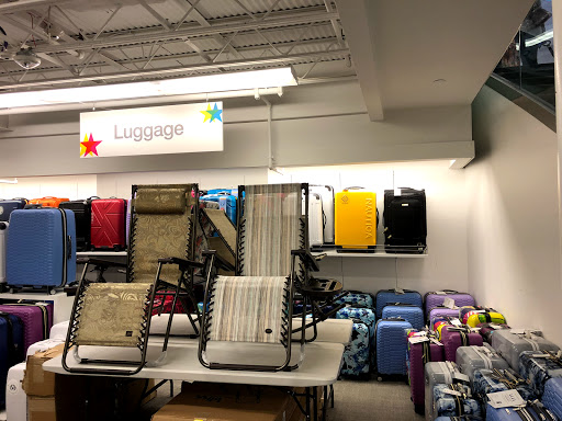 Shopping Mall «Lake Success Shopping Center», reviews and photos, 1526 Union Tpke, New Hyde Park, NY 11040, USA