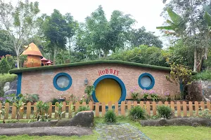 Hobbit House Merapi image