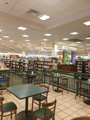 Book Store «Barnes & Noble», reviews and photos, 8029 Kingston Pike, Knoxville, TN 37919, USA