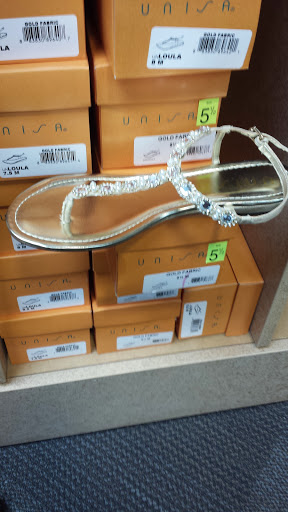 Shoe Store «DSW Designer Shoe Warehouse», reviews and photos, 60 NJ-17, Paramus, NJ 07652, USA