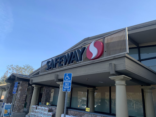 Grocery Store «Safeway», reviews and photos, 2811 Middlefield Rd, Palo Alto, CA 94306, USA