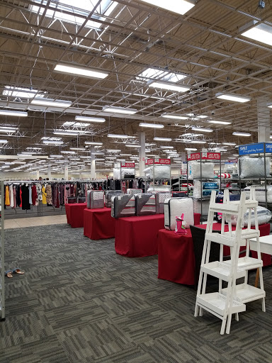 Clothing Store «Burlington Coat Factory», reviews and photos, 955 W Brandon Blvd, Brandon, FL 33511, USA