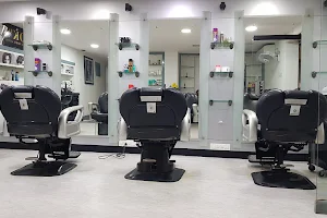 Looks Unisex Salon , Salem image