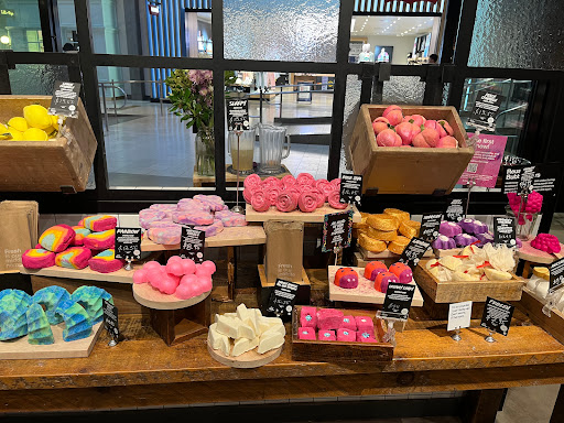 Cosmetics Store «LUSH», reviews and photos, 575 Bellevue Way NE #128, Bellevue, WA 98004, USA