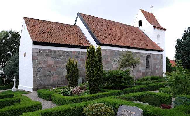 Anmeldelser af Linde Kirke i Hadsund - Kirke