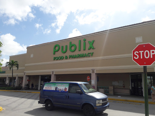 Supermarket «Publix Super Market at Paraiso Plaza», reviews and photos, 3339 W 80th St, Hialeah, FL 33018, USA