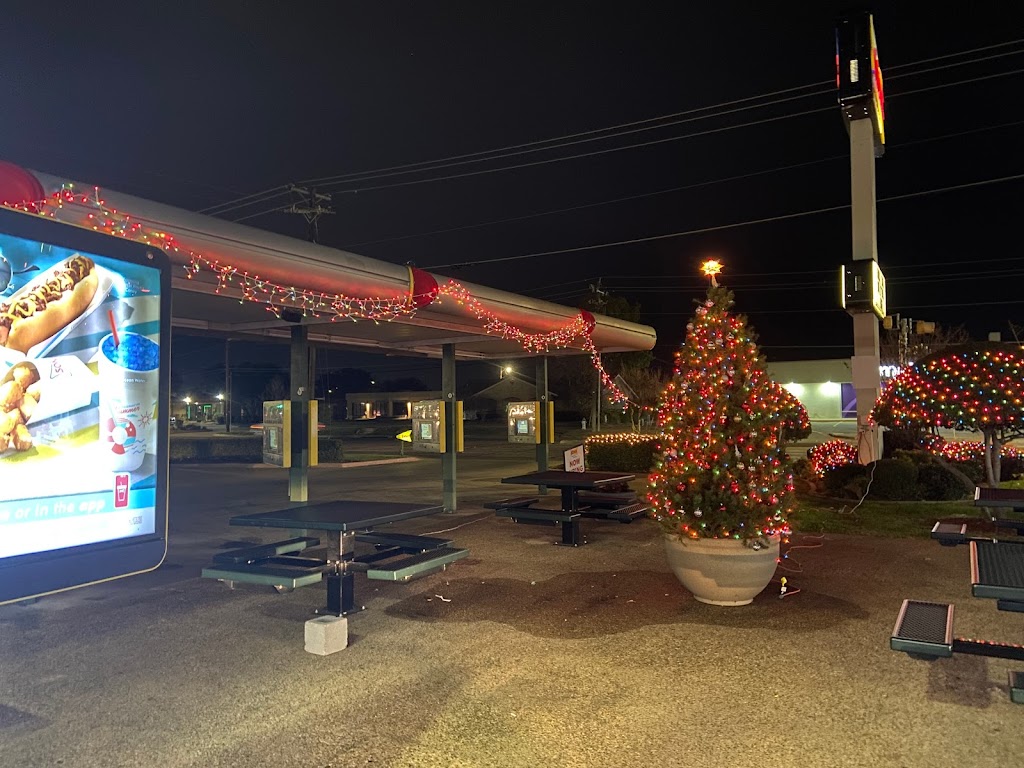 Sonic Drive-In 75043