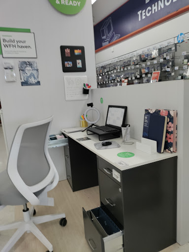 Office Supply Store «Staples», reviews and photos, 1370 W Ridge Rd, Rochester, NY 14615, USA