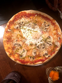 Pizza du Restaurant italien Bond Restaurant à Paris - n°7