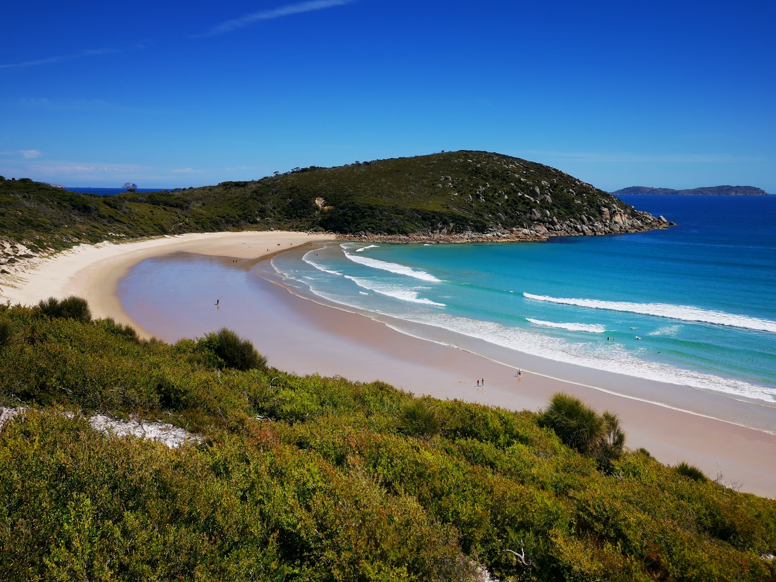 Foto av Picnic Bay Beach med fin beige sand yta