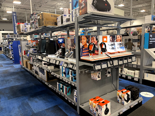 Electronics Store «Best Buy», reviews and photos, 1501 New Britain Ave, West Hartford, CT 06110, USA