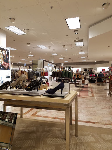 Department Store «Lord & Taylor», reviews and photos, 27650 Novi Road, Novi, MI 48377, USA