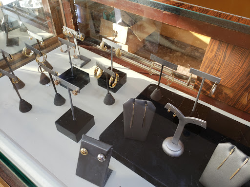 Jewelry Buyer «Bell Family Jewelers», reviews and photos, 40-21 Bell Blvd, Bayside, NY 11361, USA