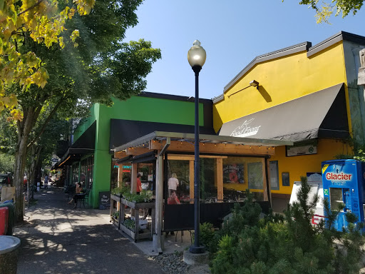 Grocery Store «Food Front Cooperative Grocery», reviews and photos, 2375 NW Thurman St, Portland, OR 97210, USA