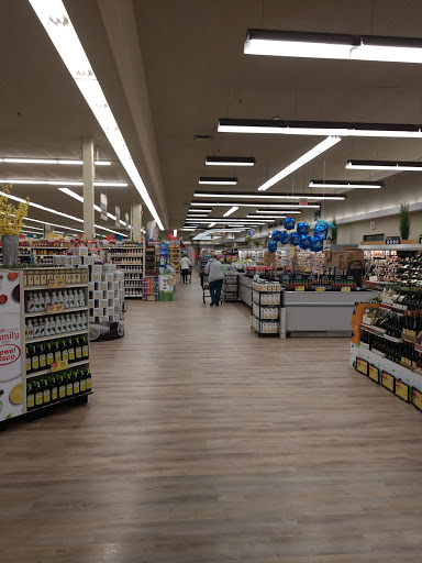 Grocery Store «Jewel-Osco», reviews and photos, 652 Kirk Rd, St Charles, IL 60174, USA