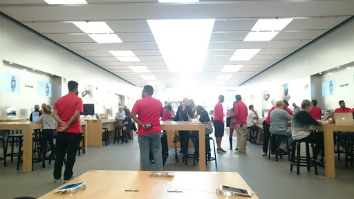 Apple Fashion Island image