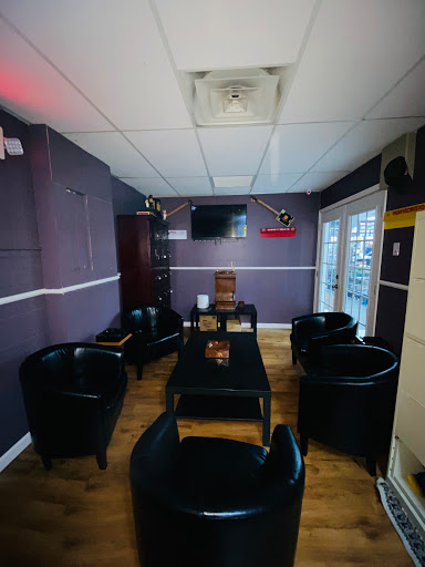 Tobacco Shop «Tobacco Palace & Vape Shop Gainesville», reviews and photos, 235 Pearl Nix Pkwy #2, Gainesville, GA 30501, USA