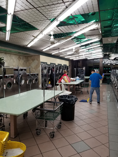 Laundromat «LAUNDRY PALACE», reviews and photos, 2008 New York Ave, Huntington Station, NY 11746, USA