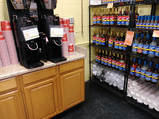 Grocery Store «Horrocks Market», reviews and photos, 4455 Breton Rd SE, Kentwood, MI 49508, USA