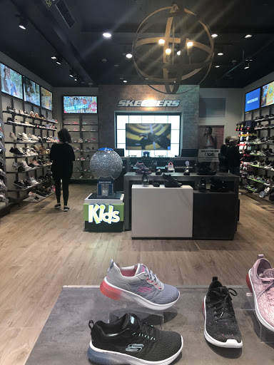 Stores to buy shoes Adelaide
