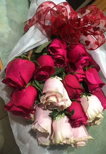 Florist «Roses Just Because/Hub Florist Of Lutz», reviews and photos, 18721 N Dale Mabry Hwy, Lutz, FL 33548, USA