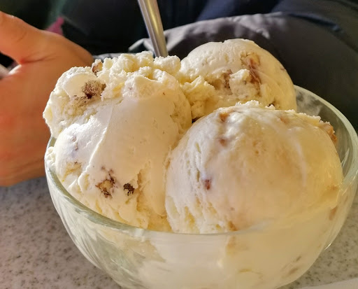 Ice Cream Shop «Oberweis Dairy», reviews and photos, 101 S Northwest Hwy, Park Ridge, IL 60068, USA