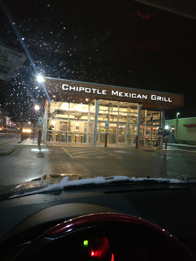 Mexican Restaurant «Chipotle Mexican Grill», reviews and photos, 940 S Waukegan Rd, Waukegan, IL 60085, USA