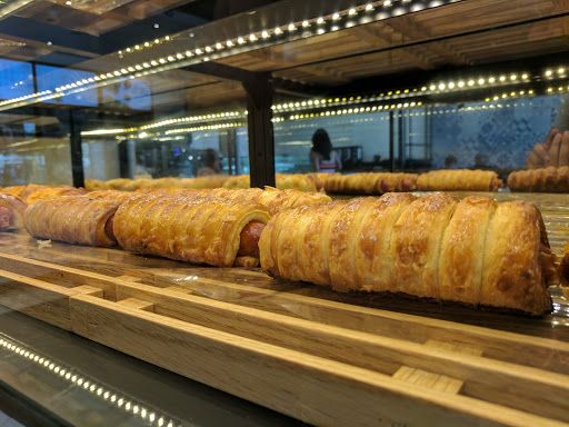 Shopping Mall «Redondo Shores Shopping Center», reviews and photos, 417 Pacific Coast Hwy, Redondo Beach, CA 90277, USA