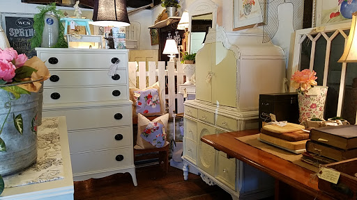 Antique Store «Wrentham Country Store», reviews and photos, 715 East St, Wrentham, MA 02093, USA