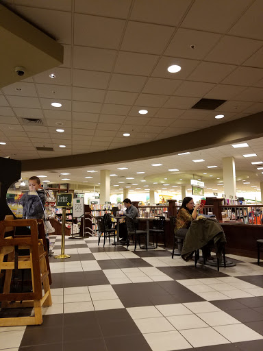 Book Store «Barnes & Noble», reviews and photos, 270 Buckland Hills Dr #1024, Manchester, CT 06040, USA