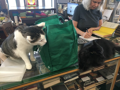 Used Book Store «Atlanta Vintage Books», reviews and photos, 3660 Clairmont Rd, Atlanta, GA 30341, USA