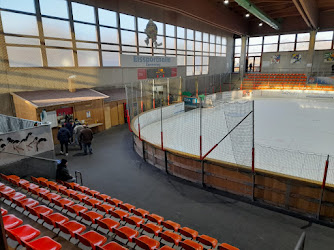 Eislaufhalle