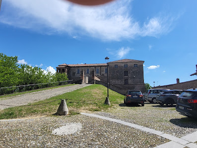 Castello di Casei Gerola Via G. Mazzini, 27050 Casei Gerola PV, Italia