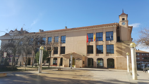 Velilla de San Antonio Town Hall en Velilla de San Antonio