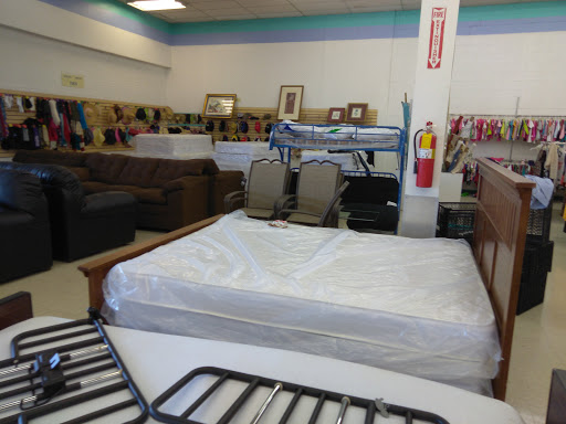 Shopping Mall «Freedom Village Shopping Center», reviews and photos, 1039 Alleghany St, Charlotte, NC 28208, USA